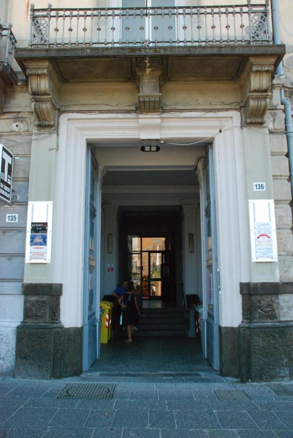 Hotel Garibaldi 136 Napoli Esterno foto