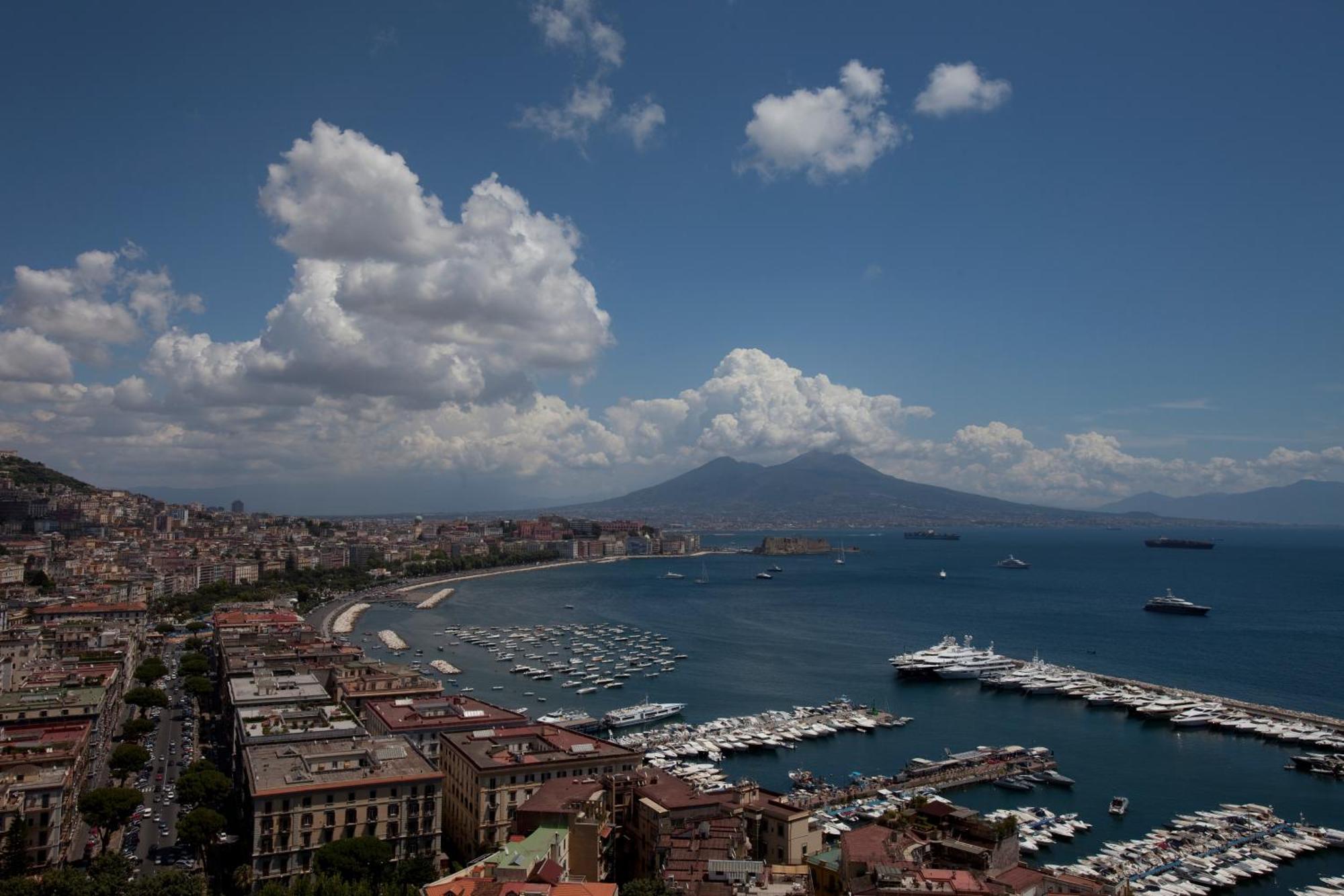 Hotel Garibaldi 136 Napoli Esterno foto