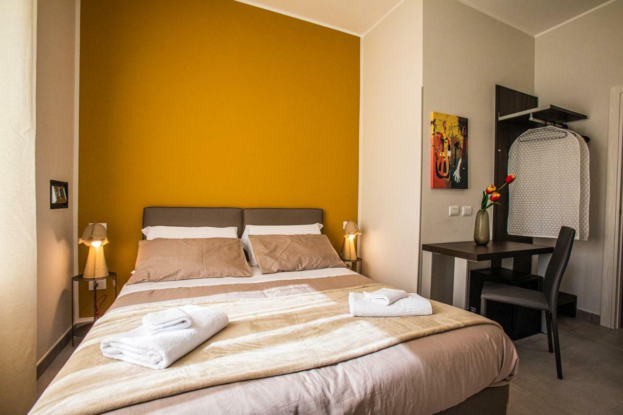 Hotel Garibaldi 136 Napoli Esterno foto